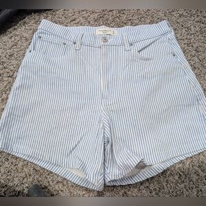 Abercrombie The Dad Short High Rise